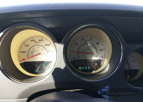 2013 Dodge Challenger Sxt z USA, uszkodzony, nr VIN 2C3CDYAG8DH663110